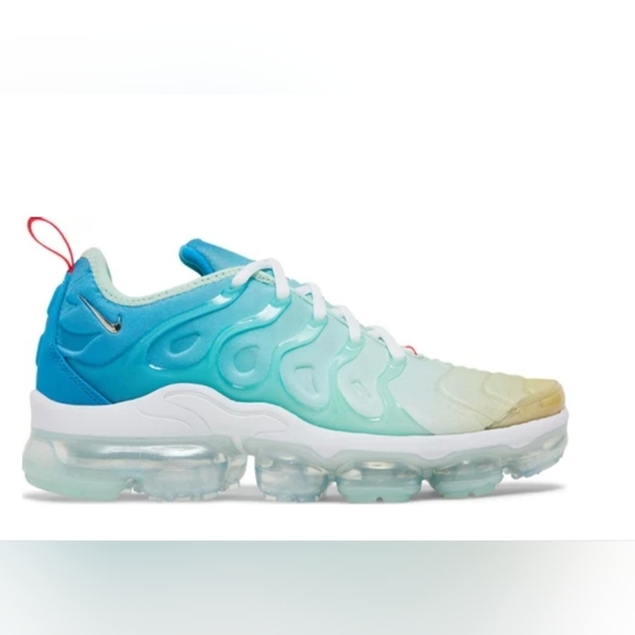 Nike Shoes - NIKE AIR VAPORMAX PLUS